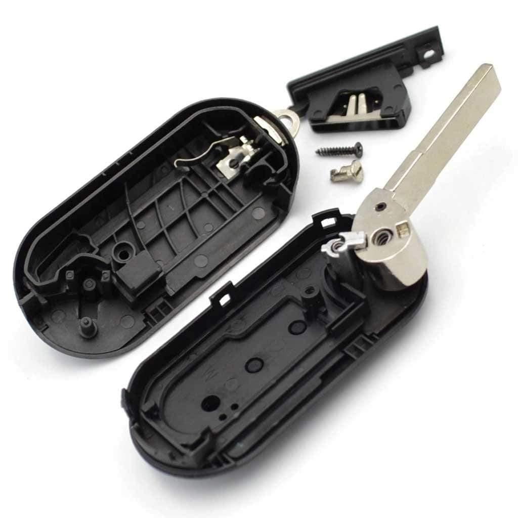 Fekete színű, 2 gombos Alfa Romeo bicskakulcs, kulcsház belseje.